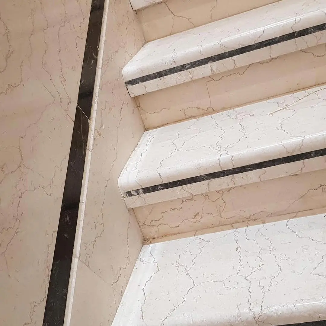 کف اتاق خواب سنگ تراورتن